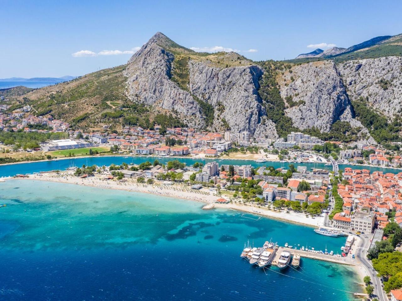 Urban Edge - Beach Apartments Omiš Екстериор снимка