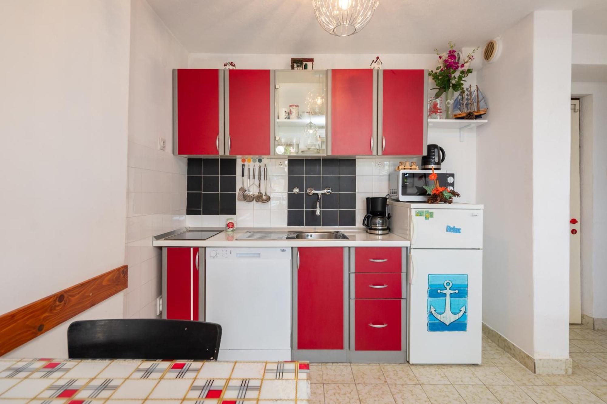 Urban Edge - Beach Apartments Omiš Екстериор снимка