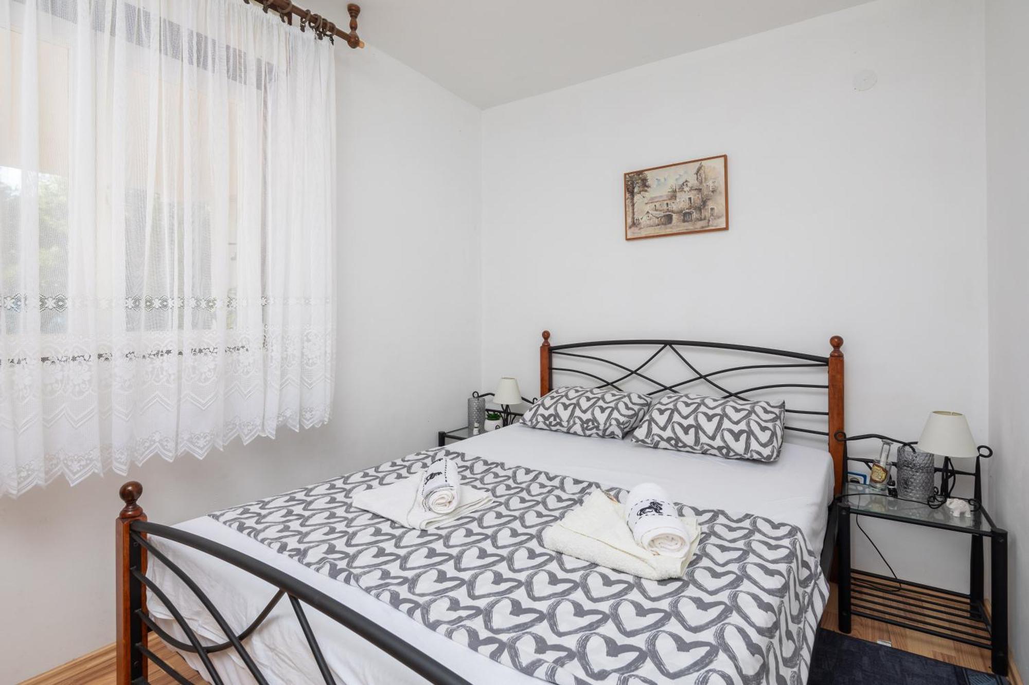 Urban Edge - Beach Apartments Omiš Екстериор снимка
