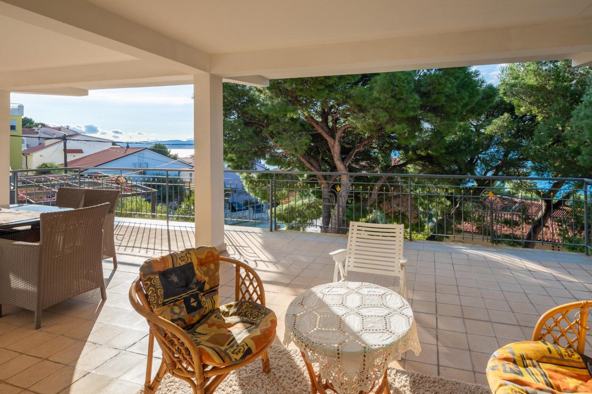 Urban Edge - Beach Apartments Omiš Екстериор снимка